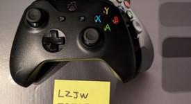 Mint
													Xbox One X (2017) - Black, Standard, photo 3 of 9