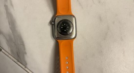 Good
													Apple Watch Series 10 42mm - Unlocked, Silver, A3001 - Cellular, Hermes, photo 5 of 9