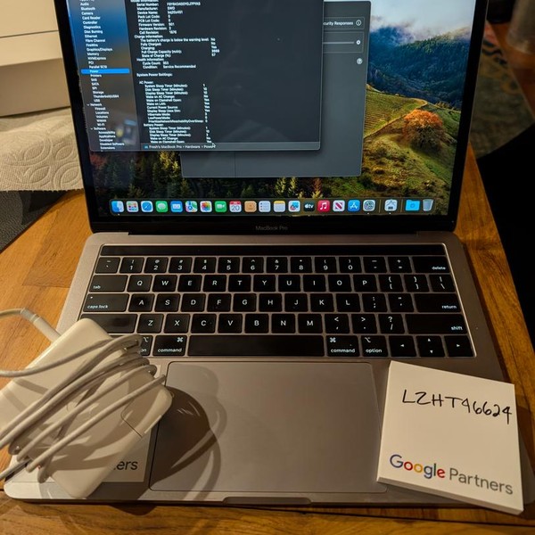 MacBook Pro 2018 (With Touch Bar) - 13 inch - 256 GB, Gray, 16 GB, Intel Core i5