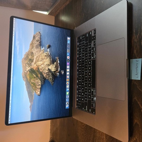 MacBook Pro 2019 - 16 inch - 1 TB, Gray, 16 GB, Intel Core i9