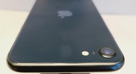 Fair
													Apple iPhone SE 3rd Gen 2022 - Unlocked, Midnight, 64 GB, A2595, photo 5 of 6