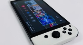Mint
													Nintendo Switch - OLED - White, 64 GB, photo 3 of 9