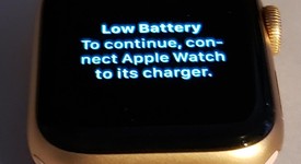 Good
													Apple Watch Series 4 40mm - Unlocked, Gold, A1975 - Cellular, Aluminum, photo 1 of 8