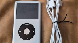 Good
													Apple iPod Classic 6th Gen 2008 - Silver, 160 GB, photo 1 of 11
