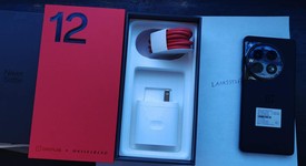 Mint
													OnePlus 12 - Unlocked, Black, 512 GB, 16 GB, CPH2583, photo 2 of 7