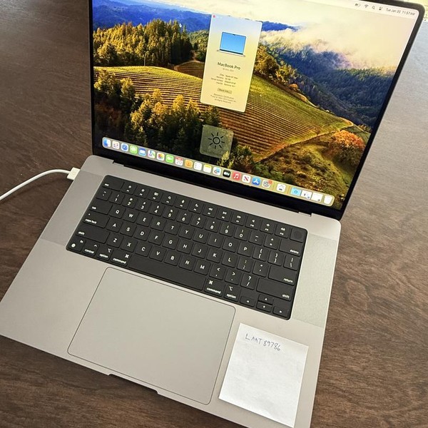 MacBook Pro 2021 - 16 inch - Apple M1 Max, Gray, 1 TB, 32 GB