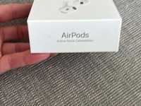 Apple AirPods 4th Gen