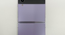 Good
													Samsung Galaxy Z Flip4 5G - Unlocked, Purple, 128 GB, 8 GB, SM-F721U1, photo 2 of 4