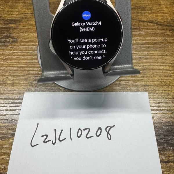 Samsung Galaxy Watch4 - Wi-Fi, Gold, 40mm