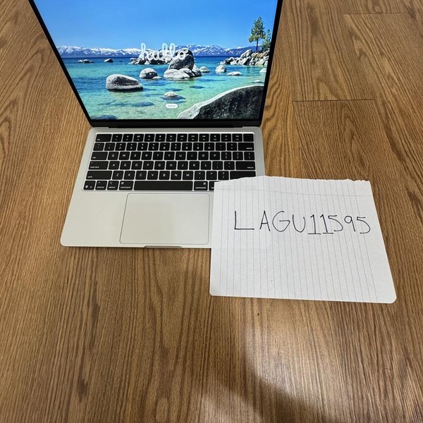 MacBook Air 2025 (M4) - 13 inch - 256 GB, Silver, 16 GB, Apple M4