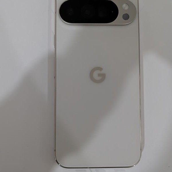 Google Pixel 10 Pro XL - Unlocked, 256 GB, Porcelain, GUL82