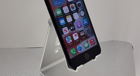 Fair
													Apple iPhone SE 2nd Gen 2020 - Unlocked, Black, 64 GB, A2275, photo 5 of 15