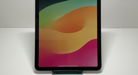 Mint
													Apple iPad Air 5th Gen - Unlocked, Gray, 64 GB, A2589, photo 1 of 7