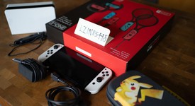 Mint
													Nintendo Switch - OLED - White, 64 GB, photo 4 of 4