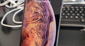 Good
													Apple iPhone Xs Max - Unlocked, Gold, 64 GB, A1921, photo 1 of 7