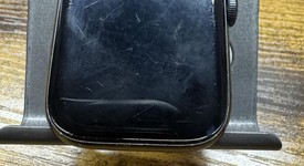 Fair
													Apple Watch SE 1st Gen 40mm - Unlocked, Gray, A2353 - Cellular, Aluminum, photo 4 of 8
