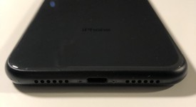 Good
													Apple iPhone Xr - T-Mobile, Black, 128 GB, A1984, photo 4 of 11