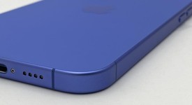 Mint
													Apple iPhone 16 Plus - Unlocked, Ultramarine, 128 GB, A3082, photo 5 of 6