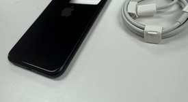 Mint
													Apple iPhone SE 3rd Gen 2022 - Unlocked, Midnight, 64 GB, A2595, photo 3 of 7