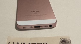 Good
													Apple iPhone SE 1st Gen 2016 - Unlocked, Rose Gold, 32 GB, A1662, photo 4 of 7