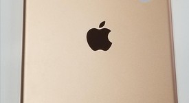 Mint
													Apple iPad 6th Gen - Unlocked, Gold, 32 GB, A1954, photo 3 of 3