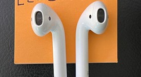 Used
													Apple AirPods 2nd Gen - Wireless Case, photo 4 of 5