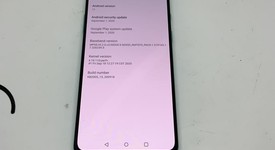 Mint
													OnePlus 8T - Unlocked, Green, 256 GB, 12 GB, photo 3 of 10