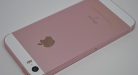 Good
													Apple iPhone SE 1st Gen 2016 - Unlocked, Rose Gold, 64 GB, A1662, photo 5 of 11