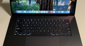 Mint
													MacBook Pro Late 2023 (M3) - 16" - Apple M3 Max 14-core, Black, 1 TB, 36 GB, 30-core GPU, photo 1 of 8