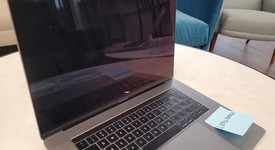Good
													MacBook Pro 2017 (With Touch Bar) - 15" - I7, Gray, 512 GB, 16 GB, photo 3 of 5