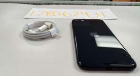 Mint
													Apple iPhone SE 3rd Gen 2022 - Unlocked, Midnight, 64 GB, A2595, photo 3 of 6