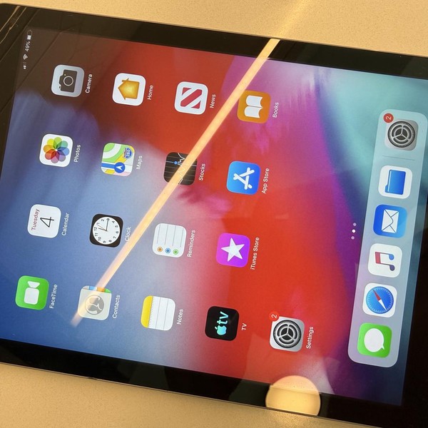 Apple iPad Air - Verizon, 64 GB, Gray