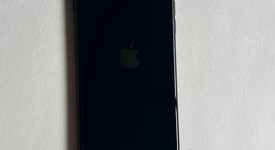 Good
													Apple iPhone SE 3rd Gen 2022 - Unlocked, Midnight, 64 GB, A2595, photo 3 of 11