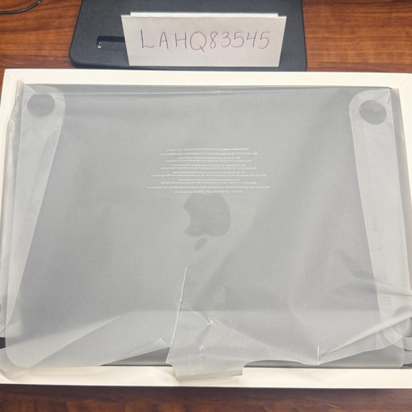 MacBook Pro 2026 - 14 inch (M5) - 512 GB, Space Black, 16 GB, Apple M5, Standard Display
