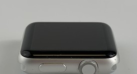 Fair
													Apple Watch Series 3 42mm - Unlocked, Silver, A1861, Aluminum, photo 3 of 4