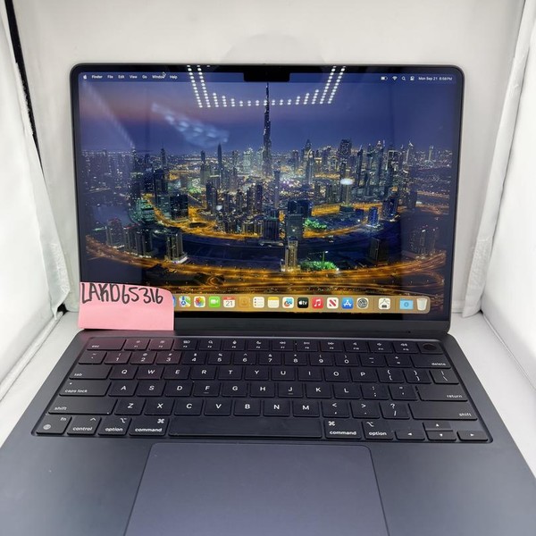 MacBook Air 2022 (M2) - 13 inch - 256 GB, Midnight, 8 GB, Apple M2