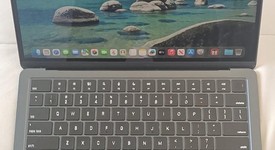 Fair
													MacBook Air 2022 - 13" - Apple M2, Midnight, 256 GB, 8 GB, photo 1 of 10