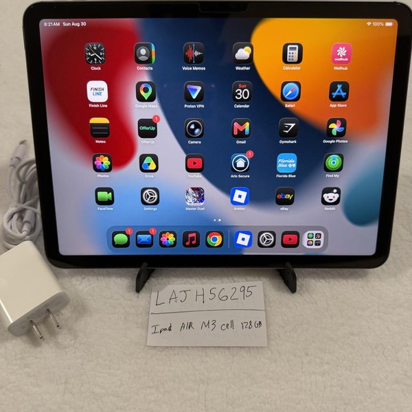 Apple iPad Air 11 inch (M3) 2025 - Unlocked, 128 GB, Gray, A3267