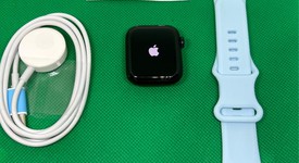 Mint
													Apple Watch SE 2nd Gen 40mm - Midnight, A2722 - GPS, Aluminum, photo 1 of 5