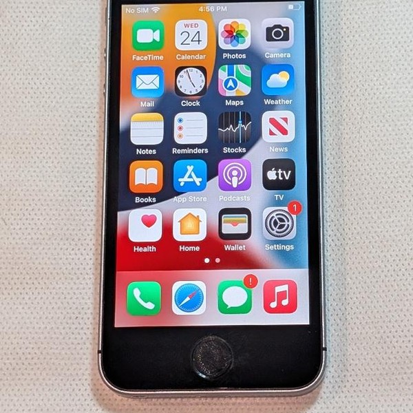 Apple iPhone SE 1st Gen 2016 - Unlocked, 64 GB, Grey, A1662