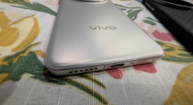 Mint
													Vivo X200 Pro - Unlocked Non-US, Titanium, 512 GB, 16 GB, photo 3 of 6