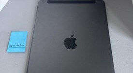 Good
													Apple iPad 9th Gen - Unlocked, Gray, 64 GB, A2603, photo 3 of 5
