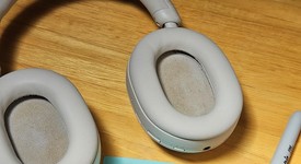 Used
													Sony WH-1000XM5 - Silver, photo 1 of 7