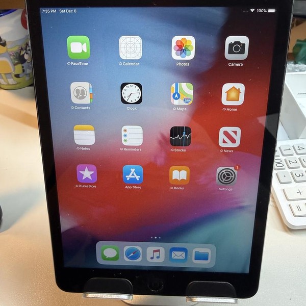 Apple iPad Mini 2 Retina - Unlocked, 32 GB, Black