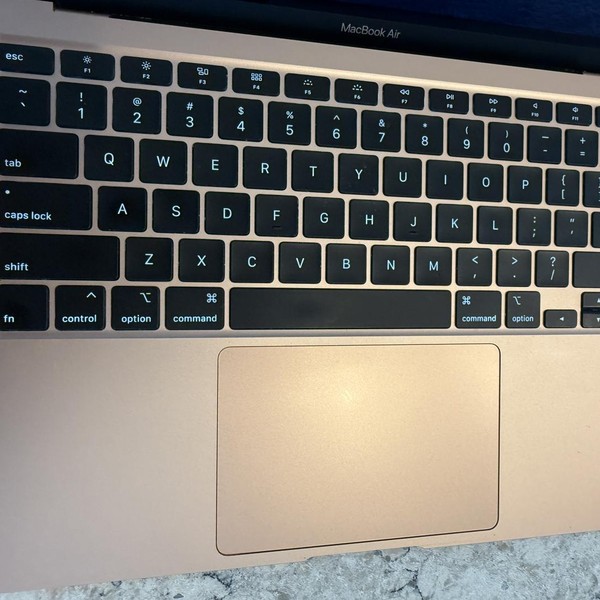 MacBook Air 2020 - 13 inch - 512 GB, Gold, 8 GB, Intel Core i7