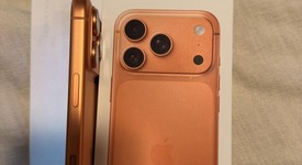Mint
													Apple iPhone 17 Pro - Unlocked, Cosmic Orange, 256 GB, A3256, photo 4 of 7