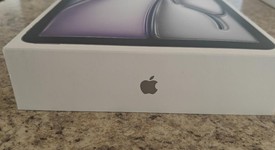 New
													Apple iPad Air 11" (M3) 2025 - Unlocked, Gray, 128 GB, A3267, photo 4 of 7