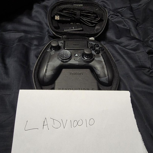 Nacon Revolution 5 Pro - Black