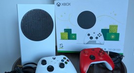 Mint
													Xbox Series S (2020) - White, 512 GB, photo 1 of 13