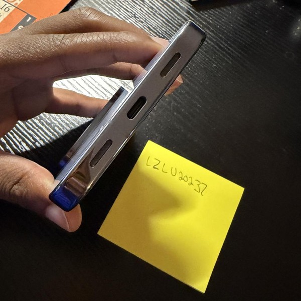 Google Pixel 10 Pro XL - Unlocked, 256 GB, Moonstone, GUL82